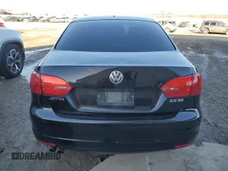 2013 Volkswagen Jetta SE z VIN 3VWDP7AJ9DM383126, wystawiony jako Copart lot #46524325 z przebiegiem 129 488 mil mil oraz Szkoda całkowita • Salvage title. Historia ofert i sprzedaży dostępna na DreamBid. Obrazek 6.