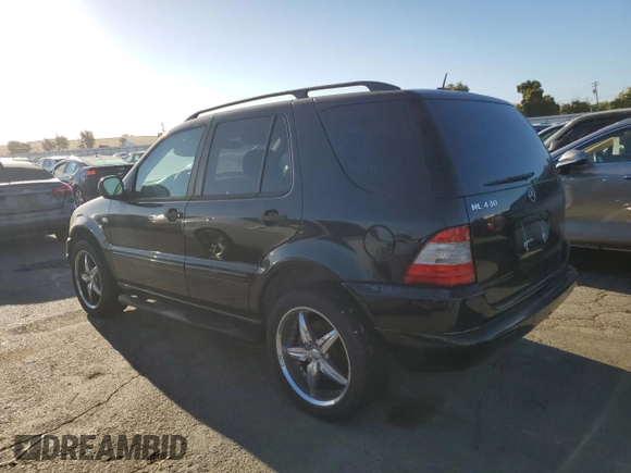 2001 Mercedes-Benz M 320/430/500 z VIN 4JGAB72E81A223281, wystawiony jako Copart lot #71578344 z przebiegiem 112 186 mil mil oraz Czysty tytuł • Clean title. Historia ofert i sprzedaży dostępna na DreamBid. Obrazek 2.