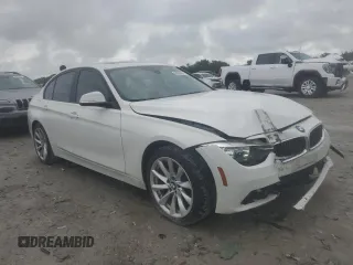 2016 BMW 3 Series 320i xDrive z VIN WBA8E5G54GNU20471, wystawiony jako Copart lot #60558675 z przebiegiem 79 978 mil mil oraz Szkoda całkowita • Salvage title. Historia ofert i sprzedaży dostępna na DreamBid. Obrazek 4.