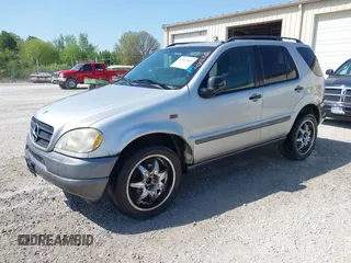 1998 Mercedes-Benz M 320/430/500 with VIN 4JGAB54E4WA028044, listed as a IAAI auction lot 42013560 with 196,372 mi miles and . Bid and sale history available at DreamBid. Image 2.