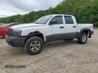 2006 Dodge Dakota SLT z VIN 1D7HW48K76S535876, wystawiony jako Copart lot #57713475 z przebiegiem 157 340 mil mil oraz Tytuł czysty. Historia ofert i sprzedaży dostępna na DreamBid. Obrazek 1.