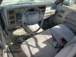 1996 Dodge Dakota z VIN 1B7HL26X3TS574692, wystawiony jako Copart lot #79342224 z przebiegiem 155 023 mil mil oraz Czysty tytuł • Clean title. Historia ofert i sprzedaży dostępna na DreamBid. Obrazek 8.