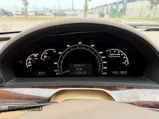 2005 Mercedes-Benz S 55 AMG z VIN WDBNG74J05A453371, wystawiony jako Copart lot #60742615 z przebiegiem 123 619 mil mil oraz Czysty tytuł • Clean title. Historia ofert i sprzedaży dostępna na DreamBid. Obrazek 8.