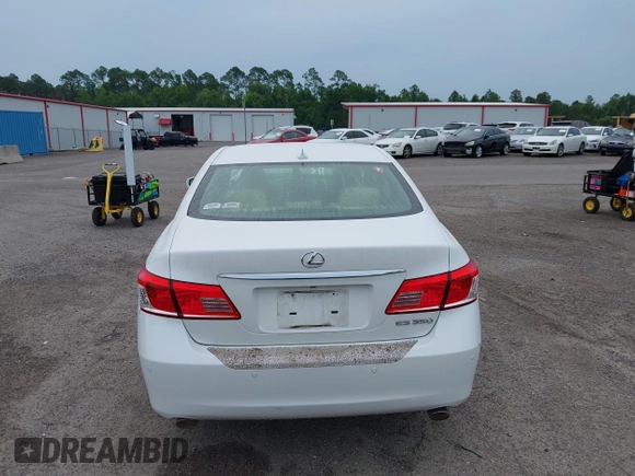 2011 Lexus ES 330 z VIN JTHBK1EG1B2440216, wystawiony jako IAAI lot #42685415 z przebiegiem 133 902 mil mil oraz . Historia ofert i sprzedaży dostępna na DreamBid. Obrazek 17.