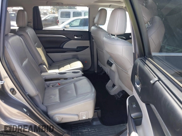 2017 Toyota Highlander Limited with VIN 5TDDZRFHXHS360717, listed as a IAAI auction lot 42571156 with 104,876 mi miles and . Bid and sale history available at DreamBid. Image 8.