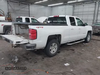 2015 Chevrolet Silverado 1500 LT with VIN 1GCVKREC5FZ175730, listed as a IAAI auction lot 41569809 with 200,755 mi miles. Bid and sale history available at carsss.com. Image 4.