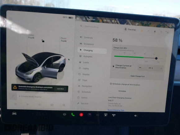 2024 Tesla Model Y Long Range z VIN 7SAYGDEE7RA300756, wystawiony jako IAAI lot #41922910 z przebiegiem 4 262 mil mil oraz . Historia ofert i sprzedaży dostępna na DreamBid. Obrazek 18.