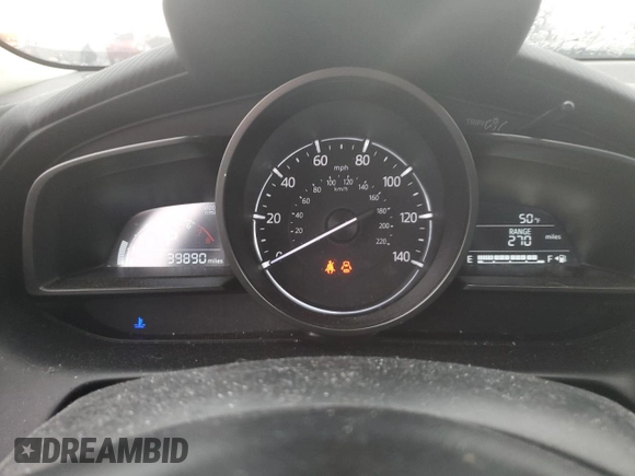 2018 Mazda CX-3 Sport with VIN JM1DKDB7XJ0317380, listed as a Copart auction lot 42642985 with 39,890 mi miles and Salvage Title. Bid and sale history available at DreamBid. Image 9.