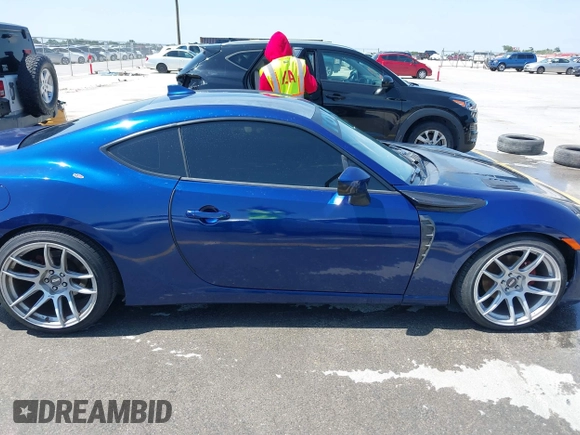 2015 Scion FR-S with VIN JF1ZNAA18F9712580, listed as a IAAI auction lot 42223595 with 157,384 mi miles and . Bid and sale history available at carsss.com. Image 13.