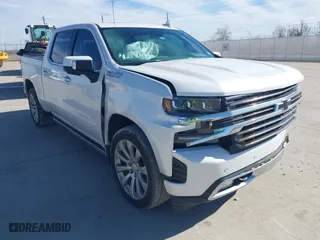 2020 Chevrolet Silverado 1500 High Country with VIN 3GCPWFED1LG408907, listed as a IAAI auction lot 41439433 with 40,198 mi miles. Bid and sale history available at carsss.com. Image 1.
