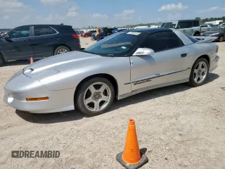 1995 Pontiac Firebird Formula with VIN 2G2FV22P9S2239568, listed as a Copart auction lot 66666745 with 61,370 mi miles and Clean title. Bid and sale history available at DreamBid. Image 1.
