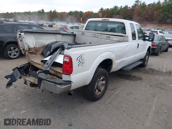2016 Ford Super Duty F-250 SRW XLT with VIN 1FT7X2B62GEC48092, listed as a IAAI auction lot 40644978 with 112,524 mi miles. Bid and sale history available at carsss.com. Image 4.