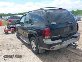 2003 Chevrolet TrailBlazer LS with VIN 1GNDS13SX32286650, listed as a IAAI auction lot 42111372 with 145,965 mi miles and . Bid and sale history available at DreamBid. Image 3.