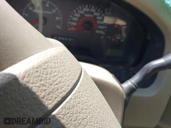 2008 Ford F-150 STX с VIN 1FTRX14W58FC30245, выставлен на аукционе IAAI как лот 42198644 с пробегом Не указан миль и . История ставок и продаж доступна на DreamBid. Изображение 14.