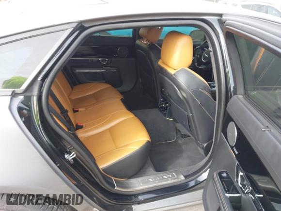 2014 Jaguar XJ z VIN SAJWA2EK3EMV58732, wystawiony jako IAAI lot #41367021 z przebiegiem 64 208 mil mil oraz . Historia ofert i sprzedaży dostępna na DreamBid. Obrazek 8.