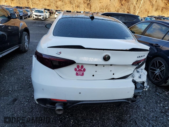 2019 Alfa Romeo Giulia Ti z VIN ZARFANBN0K7608050, wystawiony jako Copart lot #89119965 z przebiegiem 80 559 mil mil oraz Szkoda całkowita • Salvage title. Historia ofert i sprzedaży dostępna na DreamBid. Obrazek 6.