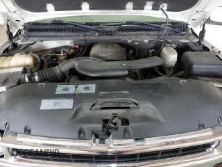 2004 Chevrolet Suburban LS with VIN 1GNFK16Z04J178577, listed as a Copart auction lot 47387085 with 218,227 mi miles and Salvage Title. Bid and sale history available at carsss.com. Image 12.