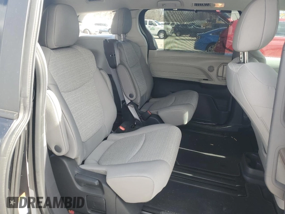 2024 Toyota Sienna LE with VIN 5TDKSKFC0RS114798, listed as a Copart auction lot 48045455 with 26,350 mi miles and Salvage Title. Bid and sale history available at carsss.com. Image 11.