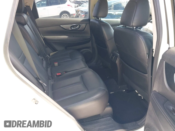 2015 Nissan Rogue SL with VIN 5N1AT2MV8FC820472, listed as a IAAI auction lot 41880134 with 191,035 mi miles. Bid and sale history available at carsss.com. Image 8.