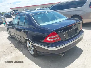 2006 Mercedes-Benz C 230 Sport z VIN WDBRF52H46F775766, wystawiony jako IAAI lot #42644727 z przebiegiem 173 344 mil mil oraz . Historia ofert i sprzedaży dostępna na DreamBid. Obrazek 3.
