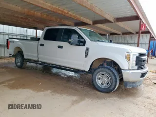 2019 Ford F-250 XL with VIN 1FT7W2B63KEE63945, listed as a Copart auction lot 62522555 with 200,096 mi miles and Clean title. Bid and sale history available at DreamBid. Image 4.