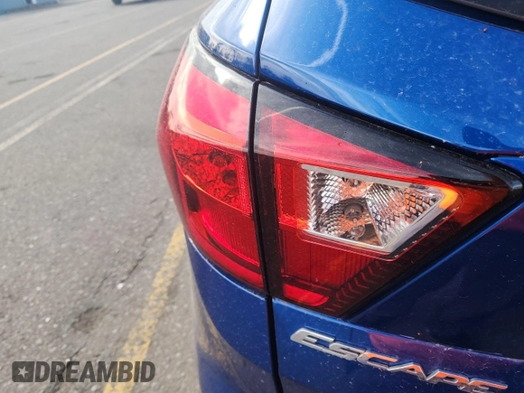 2019 Ford Escape SEL with VIN 1FMCU9HD9KUC07880, listed as a IAAI auction lot 42188748 with 63,116 mi miles. Bid and sale history available at carsss.com. Image 1.