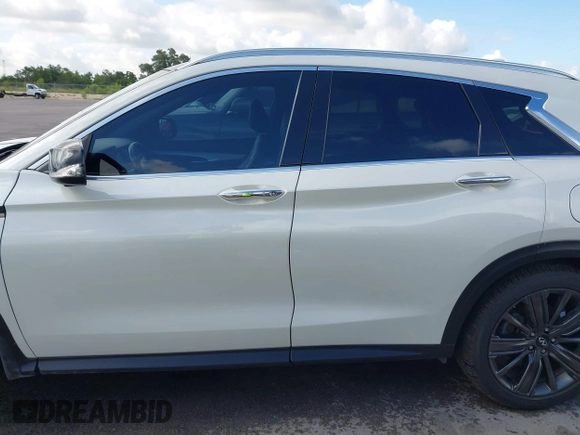2020 Infiniti QX50 Luxe with VIN 3PCAJ5M14LF116289, listed as a IAAI auction lot 42519638 with 54,022 mi miles and . Bid and sale history available at DreamBid. Image 14.