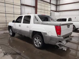 2002 Chevrolet Avalanche z VIN 3GNEC13T92G131605, wystawiony jako IAAI lot #41481400 z przebiegiem Nie podano mil oraz . Historia ofert i sprzedaży dostępna na DreamBid. Obrazek 3.