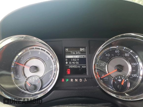 2011 Chrysler Town & Country Touring L z VIN 2A4RR8DG7BR783713, wystawiony jako Copart lot #57297455 z przebiegiem 148 455 mil mil oraz Szkoda całkowita • Salvage title. Historia ofert i sprzedaży dostępna na DreamBid. Obrazek 9.