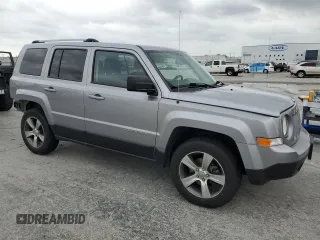 2016 Jeep Patriot Latitude with VIN 1C4NJRFB0GD522016, listed as a Copart auction lot 54688695 with 104,587 mi miles and Salvage title. Bid and sale history available at DreamBid. Image 4.
