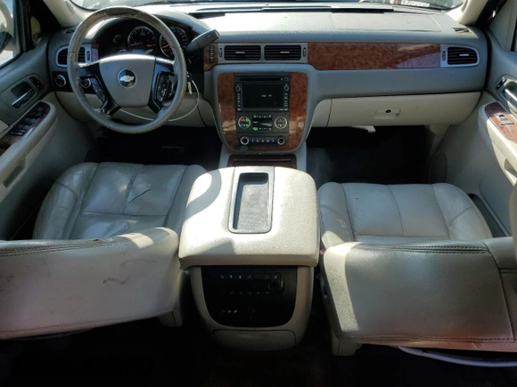 2008 Chevrolet Suburban LTZ with VIN 1GNFK16Y48R146861, listed as a Copart auction lot 49064675 with 256,176 mi miles and Salvage Title. Bid and sale history available at carsss.com. Image 8.