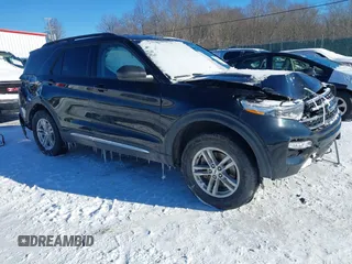 2024 Ford Explorer XLT z VIN 1FMSK8DH0RGA31329, wystawiony jako IAAI lot #41343866 z przebiegiem 20 990 mil mil oraz . Historia ofert i sprzedaży dostępna na DreamBid. Obrazek 1.