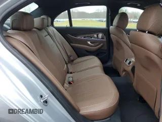 2022 Mercedes-Benz E 450 z VIN W1KZF5KB0NB032899, wystawiony jako Copart lot #82189393 z przebiegiem 16 372 mil mil oraz . Historia ofert i sprzedaży dostępna na DreamBid. Obrazek 10.