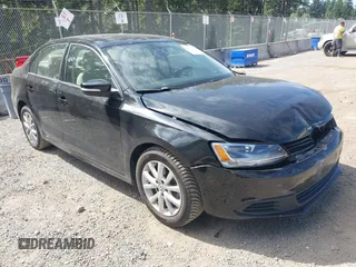 2012 Volkswagen Jetta SE with VIN 3VWDP7AJ0CM362096, listed as a IAAI auction lot 42529302 with 101,615 mi miles and . Bid and sale history available at DreamBid. Image 1.