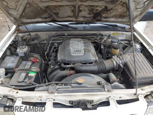2000 Isuzu Rodeo S with VIN 4S2CK58W5Y4353808, listed as a IAAI auction lot 41723054 with 159,863 mi miles. Bid and sale history available at carsss.com. Image 10.