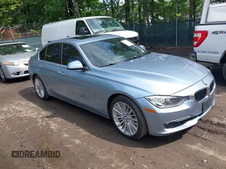 2013 BMW 3 Series 328i z VIN WBA3A5G57DNP19440, wystawiony jako IAAI lot #42540834 z przebiegiem 135 117 mil mil oraz . Historia ofert i sprzedaży dostępna na DreamBid. Obrazek 1.