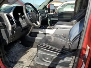 2018 Ford F-350 XL z VIN 1FT8W3BT1JEB18007, wystawiony jako Copart lot #58017895 z przebiegiem 229 633 mil mil oraz Czysty tytuł • Clean title. Historia ofert i sprzedaży dostępna na DreamBid. Obrazek 7.