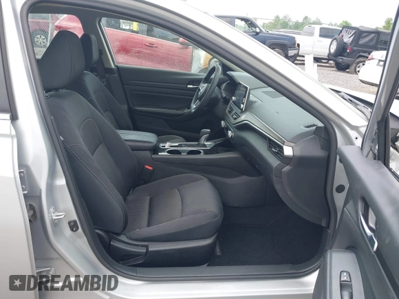 2024 Nissan Altima SV with VIN 1N4BL4DVXRN325709, listed as a IAAI auction lot 42483584 with 45,722 mi miles and . Bid and sale history available at DreamBid. Image 5.