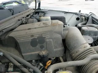 2013 Chevrolet Silverado 1500 Work Truck z VIN 1GCRKPE09DZ210262, wystawiony jako IAAI lot #43182602 z przebiegiem 299 828 mil mil oraz . Historia ofert i sprzedaży dostępna na DreamBid. Obrazek 19.