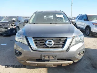 2018 Nissan Pathfinder S z VIN 5N1DR2MM5JC673071, wystawiony jako IAAI lot #41653944 z przebiegiem 120 261 mil mil oraz . Historia ofert i sprzedaży dostępna na DreamBid. Obrazek 12.