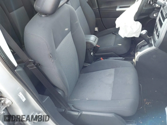 2008 Jeep Patriot Sport z VIN 1J8FF28W78D749498, wystawiony jako IAAI lot #42176034 z przebiegiem 154 625 mil mil oraz . Historia ofert i sprzedaży dostępna na DreamBid. Obrazek 5.