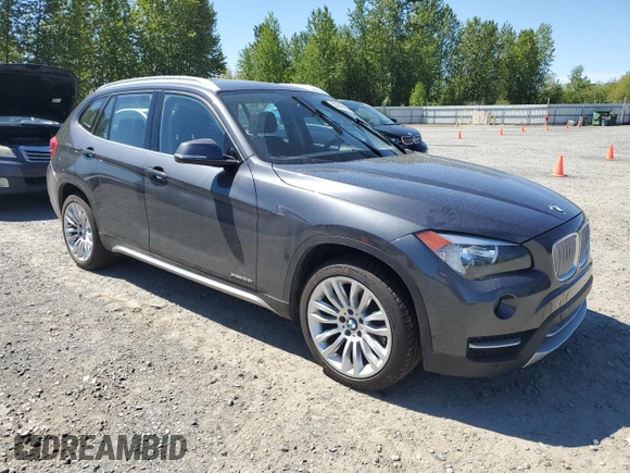 2013 BMW X1 xDrive28i z VIN WBAVL1C5XDVR89392, wystawiony jako Copart lot #55699185 z przebiegiem 127 856 mil mil oraz Czysty tytuł • Clean title. Historia ofert i sprzedaży dostępna na DreamBid. Obrazek 4.