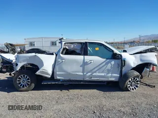 2020 Ford F-250 XL z VIN 1FT7W2B66LEC42311, wystawiony jako IAAI lot #41262022 z przebiegiem Nie podano mil oraz . Historia ofert i sprzedaży dostępna na DreamBid. Obrazek 12.