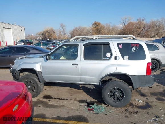 2000 Nissan Xterra XE with VIN 5N1ED28Y8YC547023, listed as a IAAI auction lot 41022266 with NaN miles. Bid and sale history available at carsss.com. Image 14.