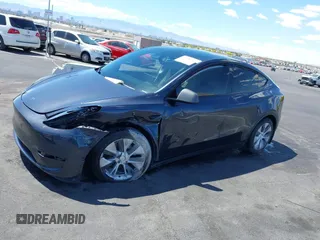 2024 Tesla Model Y Long Range z VIN 7SAYGDEE2RA233855, wystawiony jako IAAI lot #42148956 z przebiegiem 14 385 mil mil oraz . Historia ofert i sprzedaży dostępna na DreamBid. Obrazek 13.