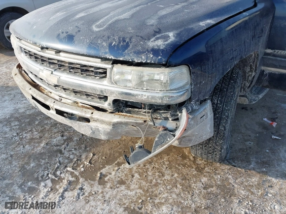 2003 Chevrolet Tahoe LT with VIN 1GNEC13Z63R182212, listed as a IAAI auction lot 41399286 with 241,980 mi miles. Bid and sale history available at carsss.com. Image 6.