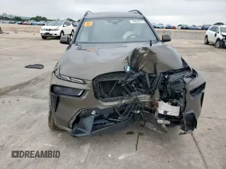 2024 BMW X7 xDrive40i z VIN 5UX23EM03R9U96572, wystawiony jako Copart lot #54822015 z przebiegiem Nie podano mil oraz Szkody całkowita. Historia ofert i sprzedaży dostępna na DreamBid. Obrazek 5.