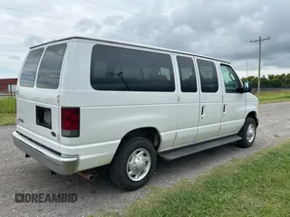 2007 Ford Econoline Passenger XL z VIN 1FMNE11WX7DA31450, wystawiony jako Copart lot #63062985 z przebiegiem 91 651 mil mil oraz Czysty tytuł • Clean title. Historia ofert i sprzedaży dostępna na DreamBid. Obrazek 4.