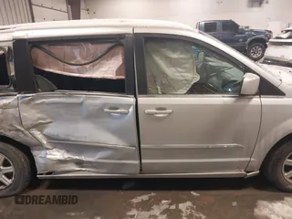 2011 Chrysler Town & Country Touring with VIN 2A4RR5DG0BR735274, listed as a IAAI auction lot 41845820 with 163,440 mi miles and . Bid and sale history available at DreamBid. Image 13.