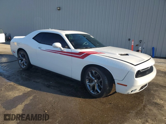 2015 Dodge Challenger SXT Plus z VIN 2C3CDZBG2FH761508, wystawiony jako Copart lot #50594455 z przebiegiem 94 182 mil mil oraz Szkoda całkowita • Salvage title. Historia ofert i sprzedaży dostępna na DreamBid. Obrazek 4.